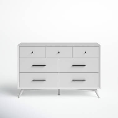 Parocela 7 outlet drawer dresser